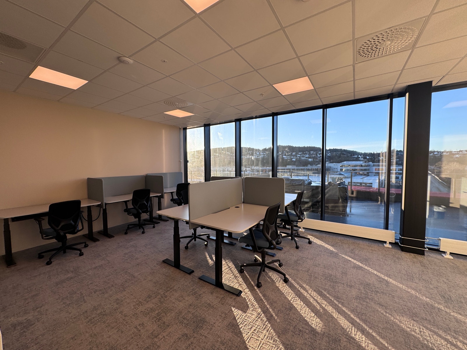 Ledig teamkontor for 8 i 5.etasje. Galleribilde