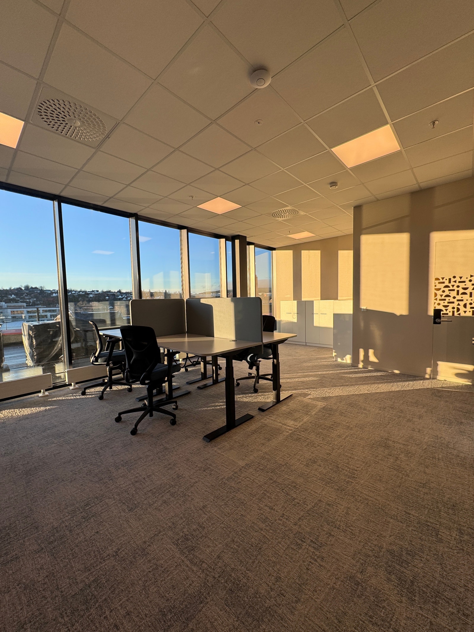 Ledig teamkontor for 8 i 5.etasje. Galleribilde