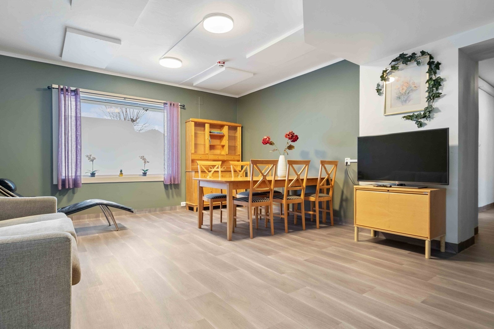 028.jpg Galleribilde