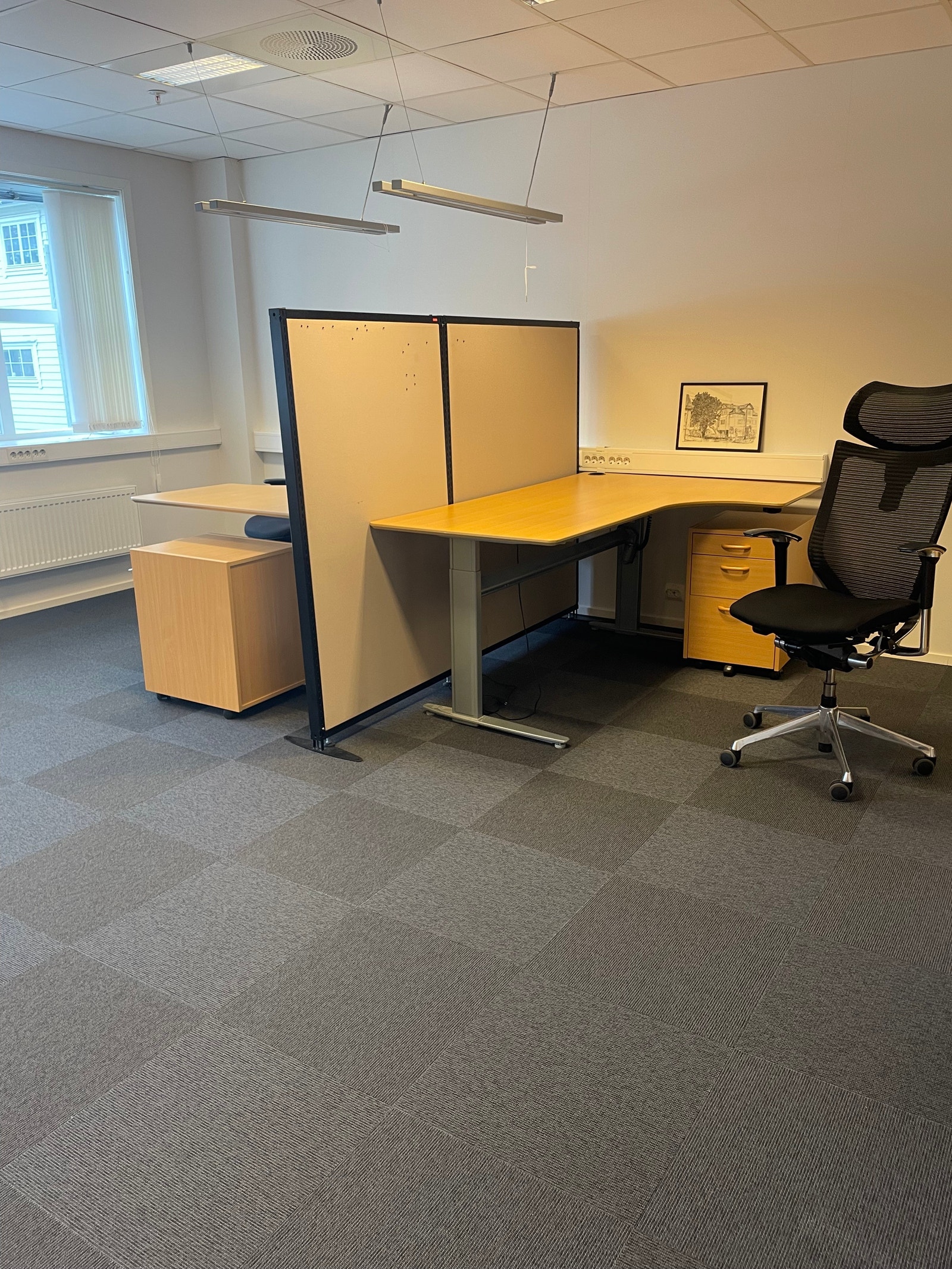 nylig renovert kontor 2. etg Galleribilde