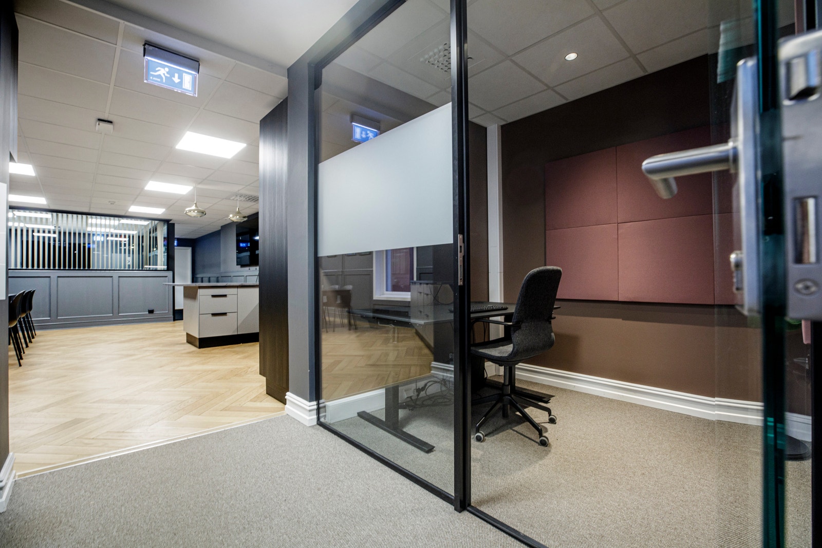 Møterom på ca. 4 kvm som det er mulig å leie. Galleribilde