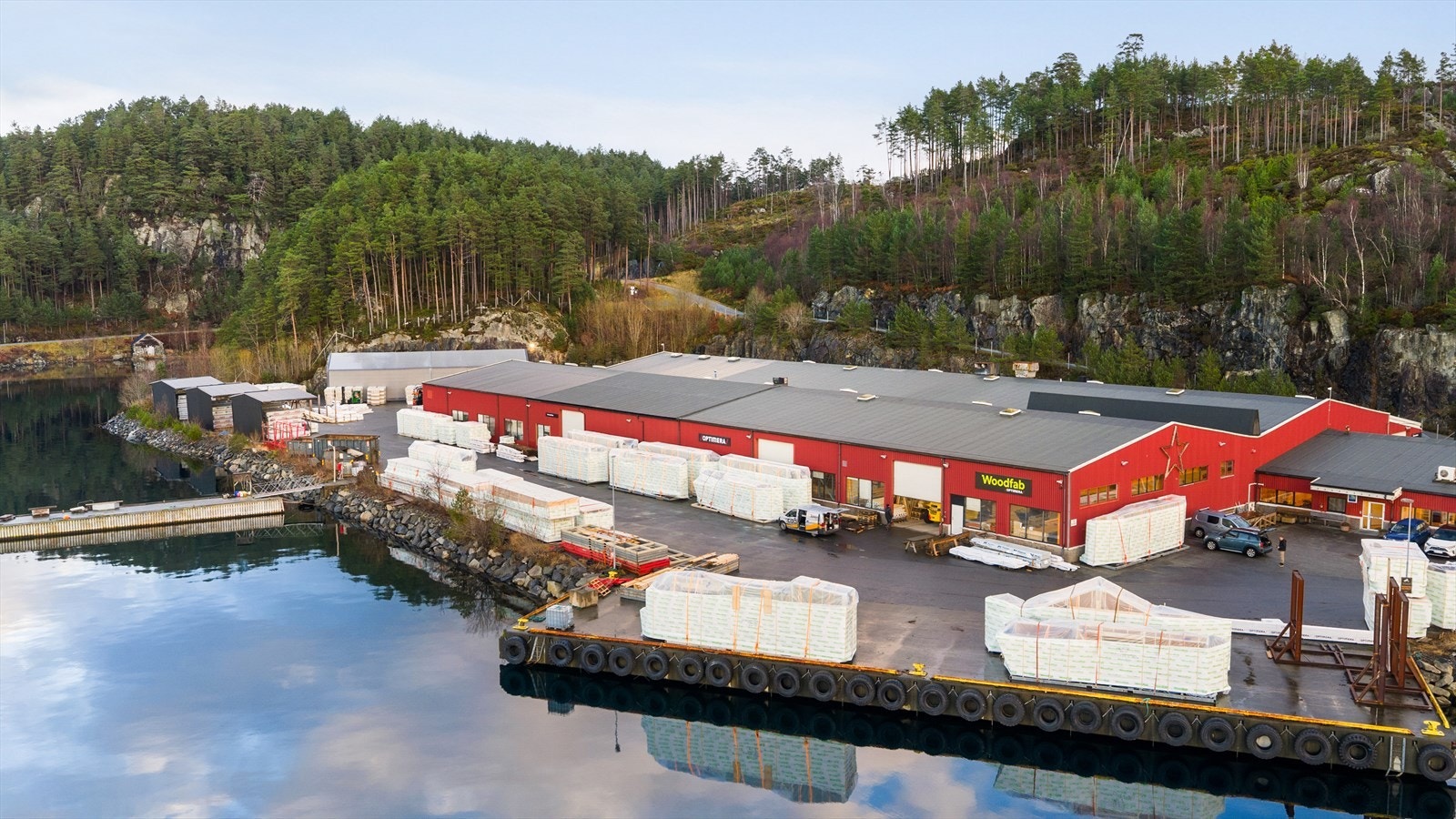 Industrieiendom med svært gode fasiliteter Galleribilde