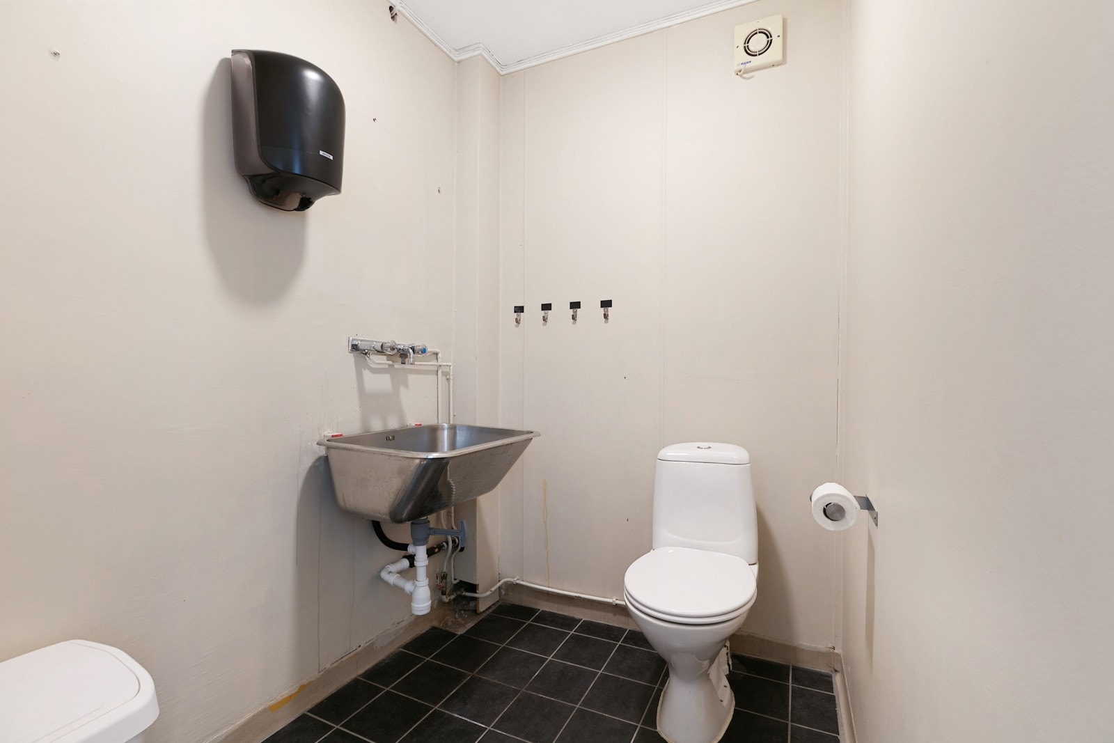 Toalettrom i seksjonsnummer 5. Galleribilde