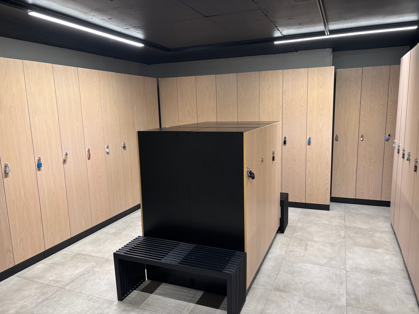 Garderobe treningsrom Galleribilde