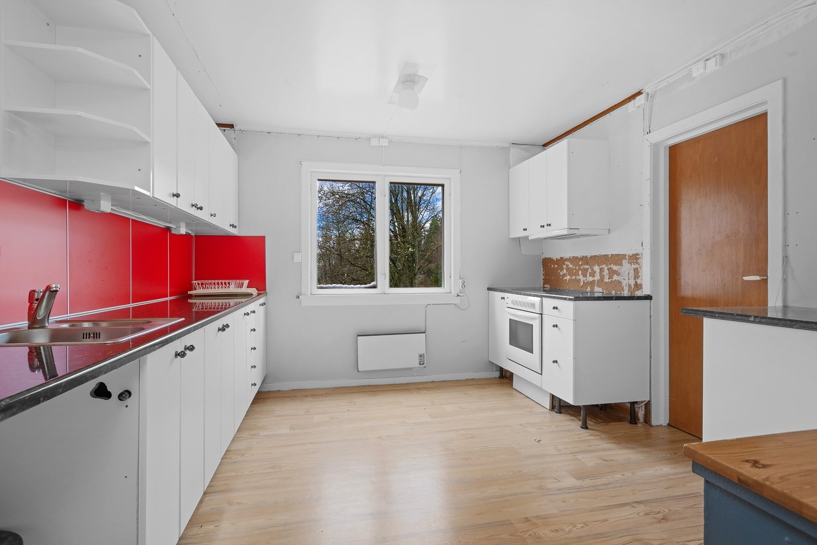 Enkelt kjøkken Galleribilde