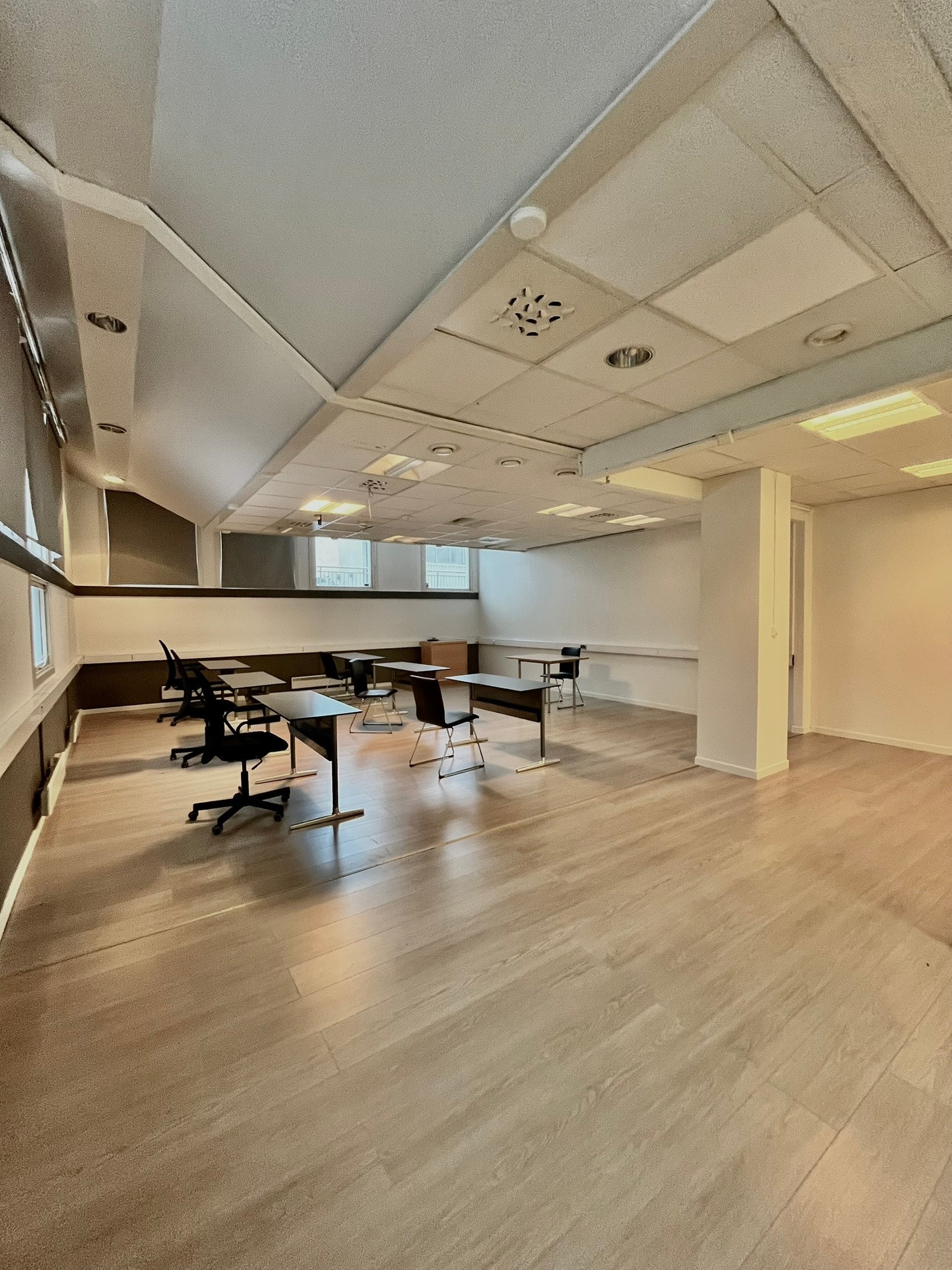 Stort åpent landskap med god takhøyde Galleribilde