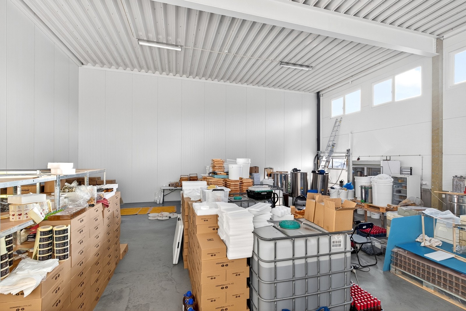 Mulighet for innredning av mesanin. Seksjonen byr på flere bruksmuligheter! Galleribilde