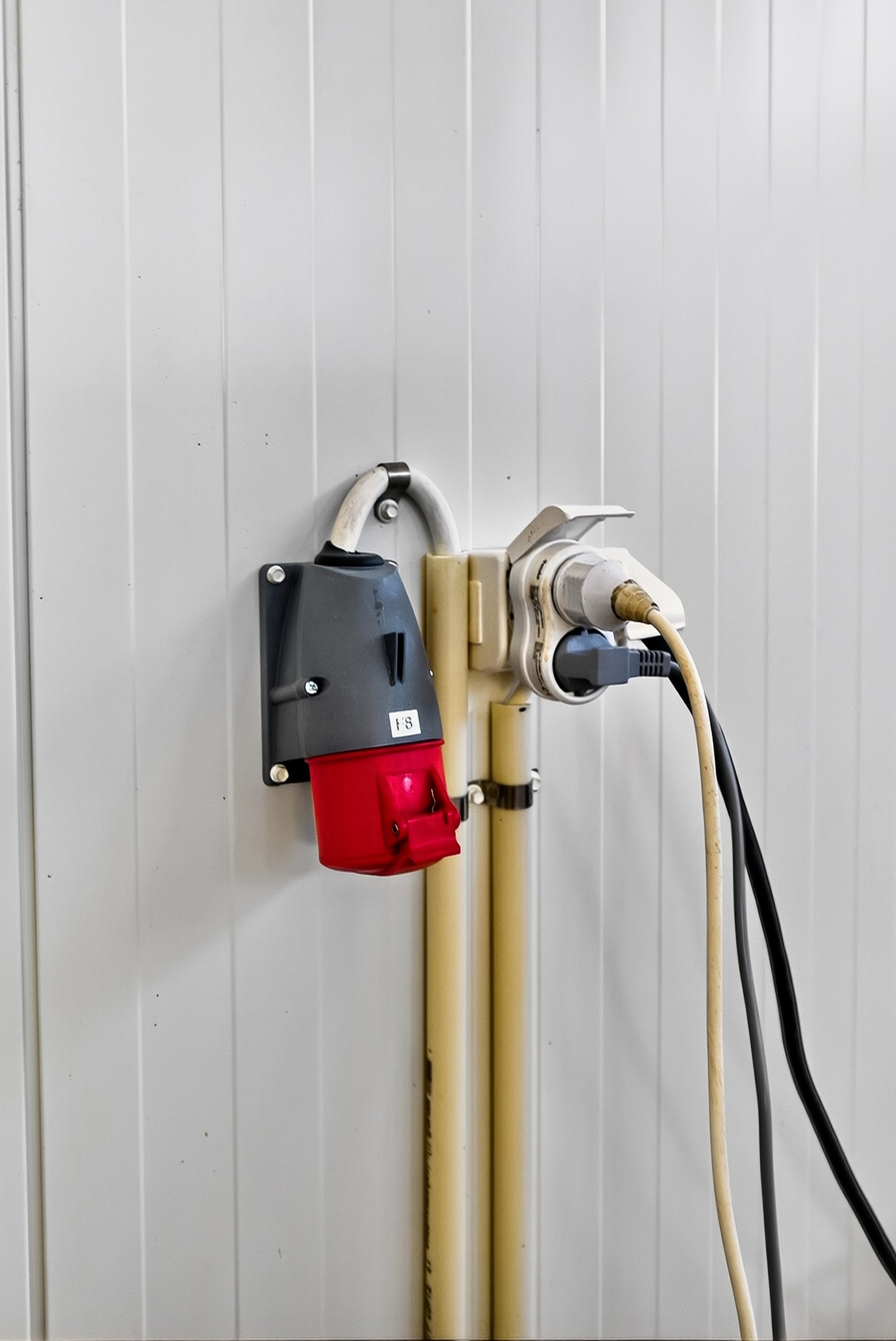 Det er 3-fas på lageret. Galleribilde