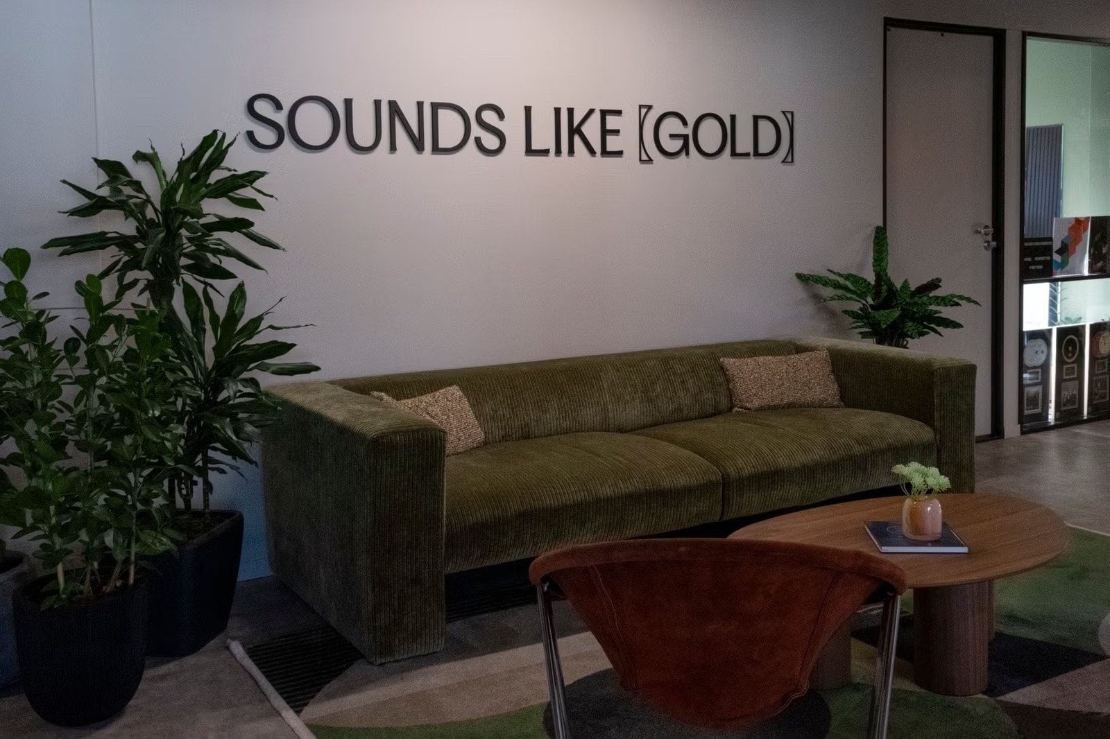 Velkommen til SLG. Lyse og luftige fellesarealer. Galleribilde