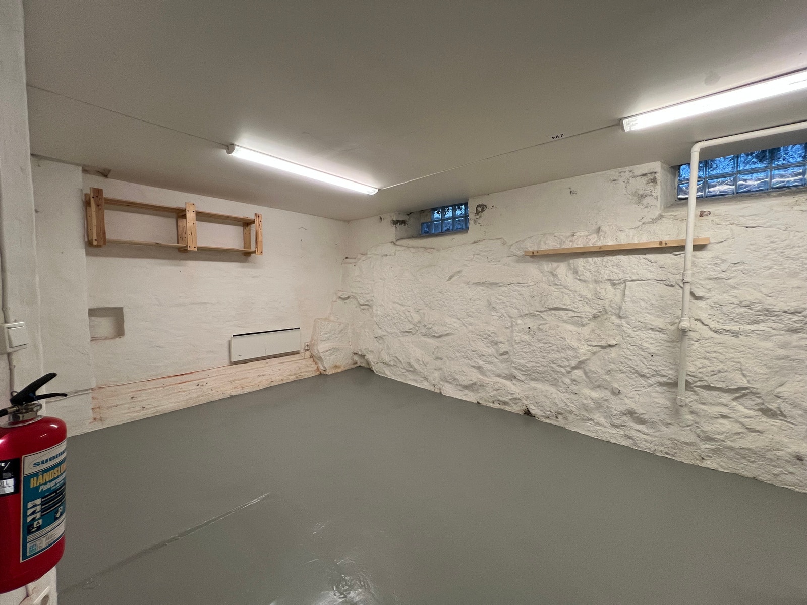 stort rom i kjeller Galleribilde