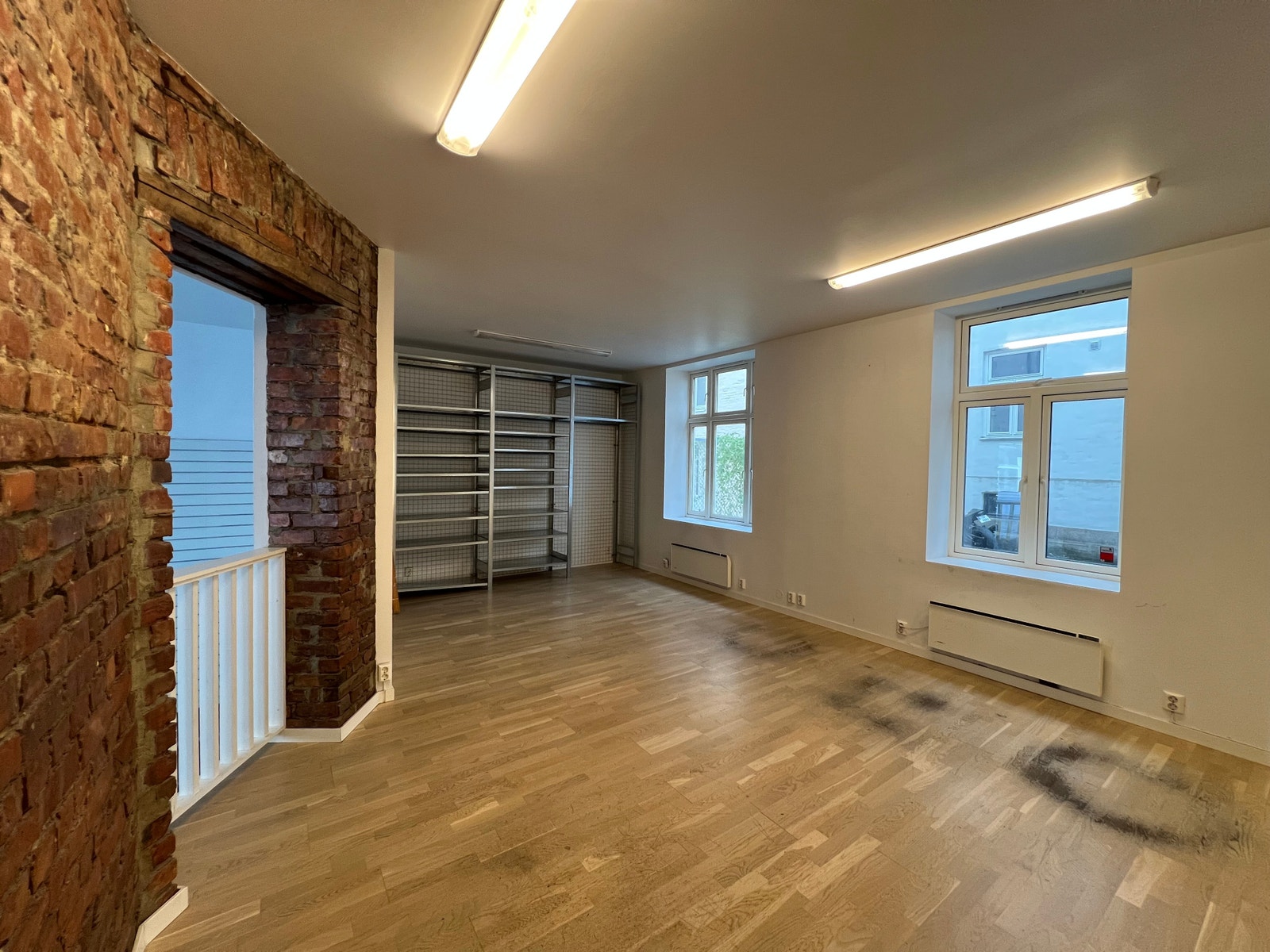 øvre halvdel mot bakgård Galleribilde