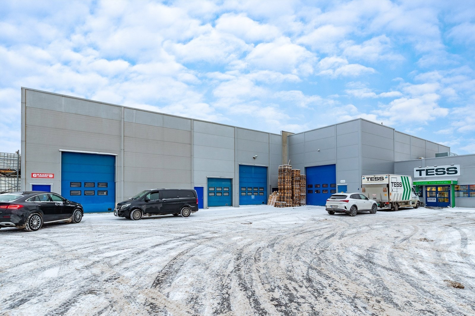 Titangata-9a Galleribilde