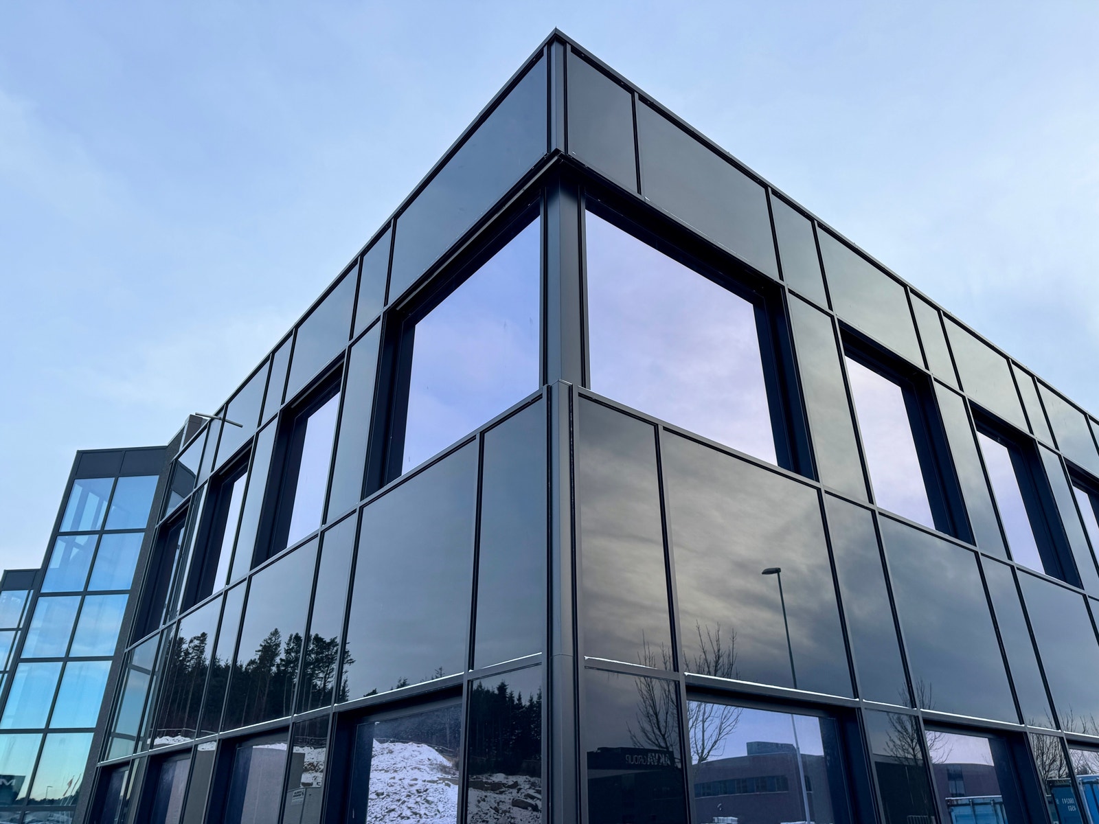 Bygget markerer seg blant næringsparkens ulike lokaliteter. Galleribilde