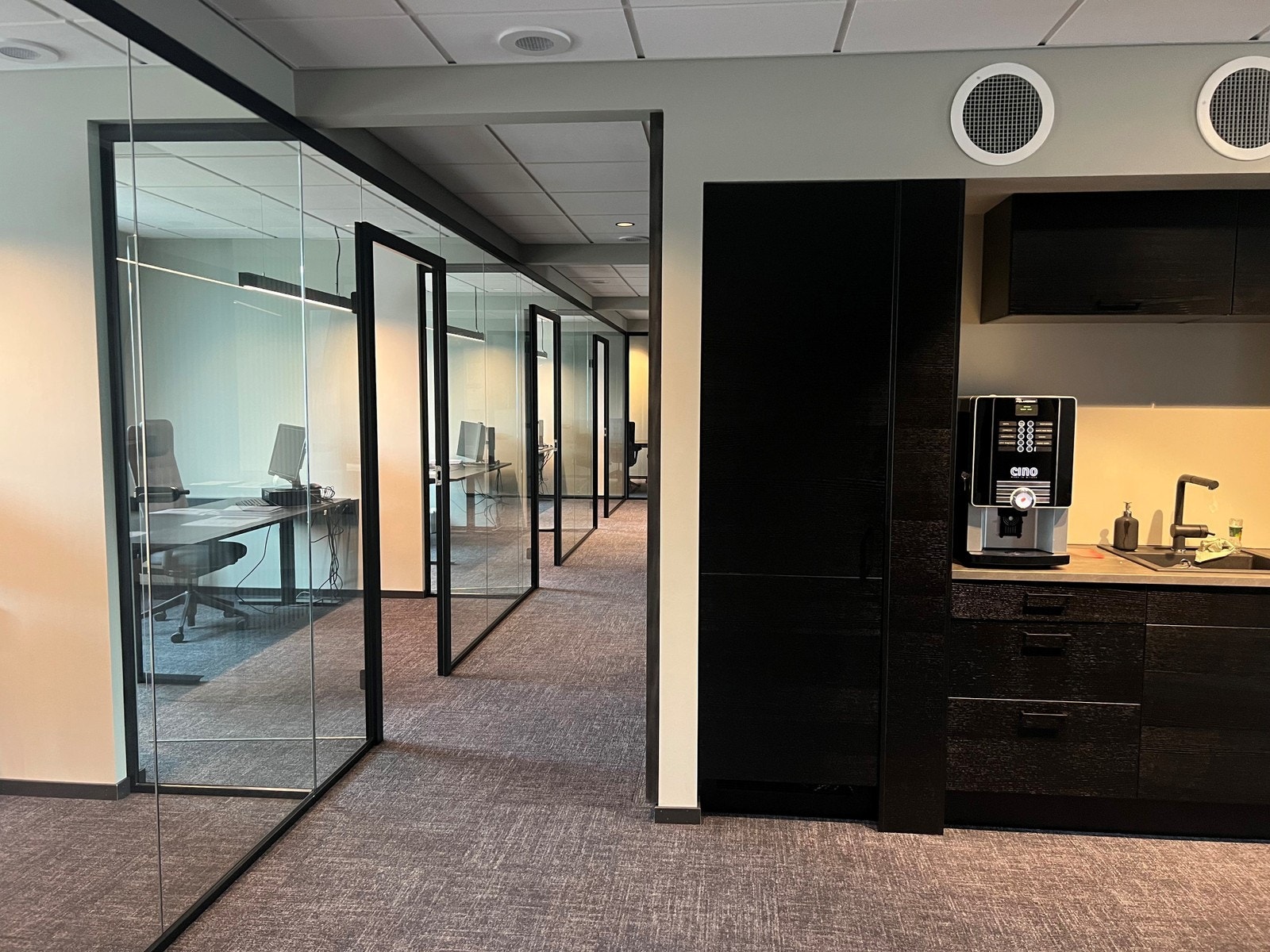 437_574108316.jpg Galleribilde