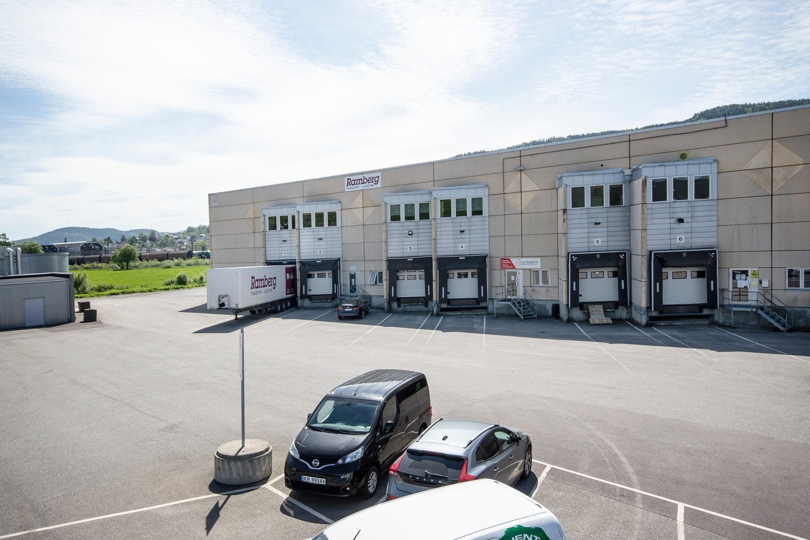 001_088_42641135.jpg.jpg Galleribilde