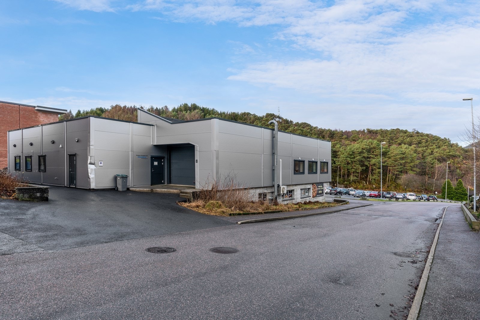 Fasade Bjørndalsskogen 95 / Port for varelevering Galleribilde