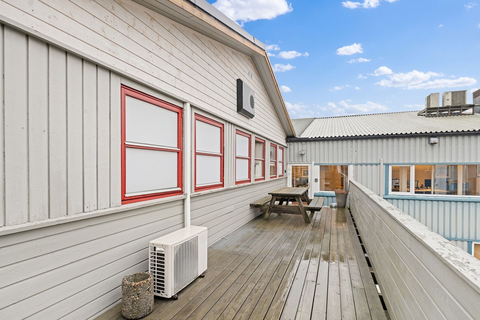 Terrasse inn til lokalene Galleribilde