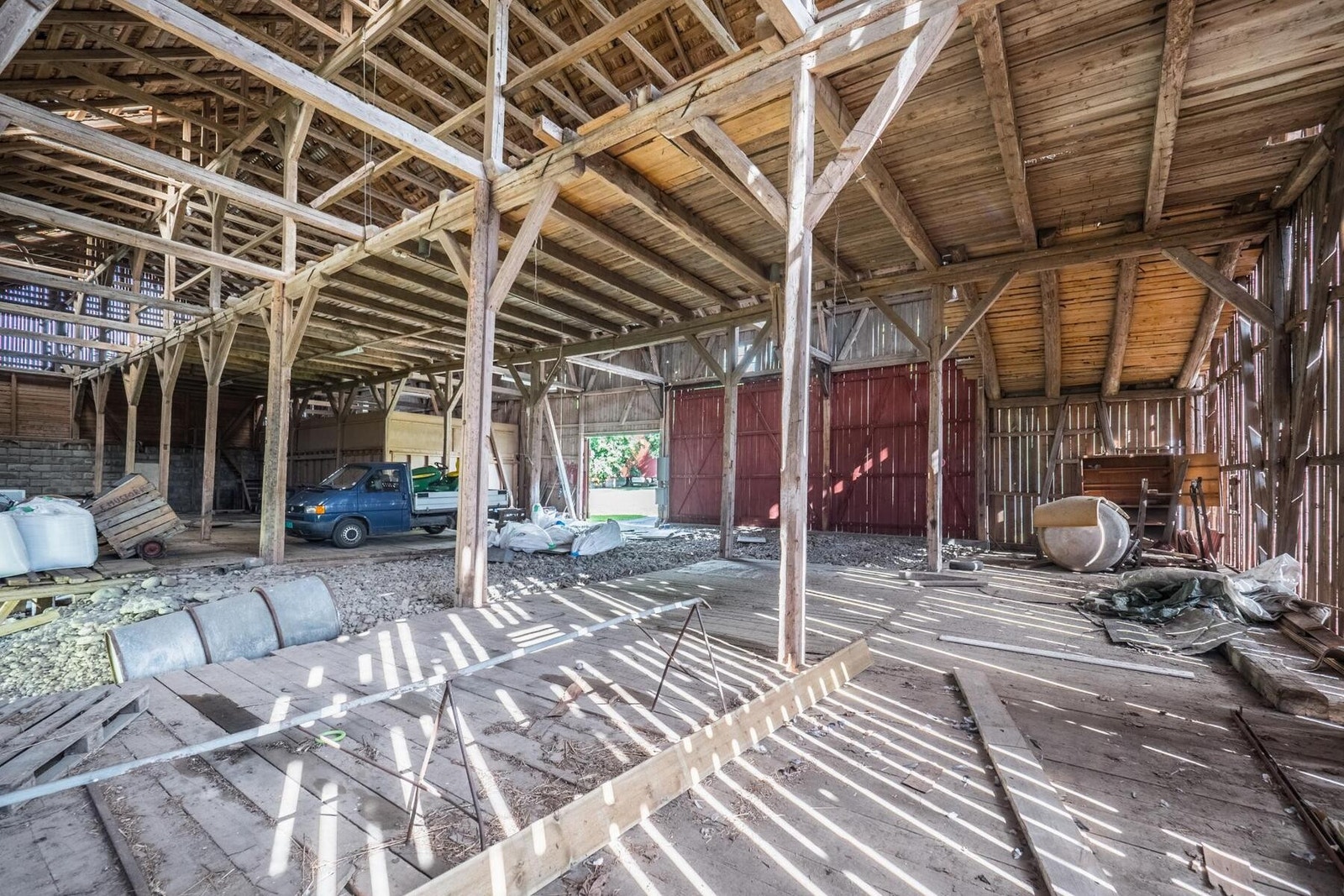 Låven innvendig Galleribilde