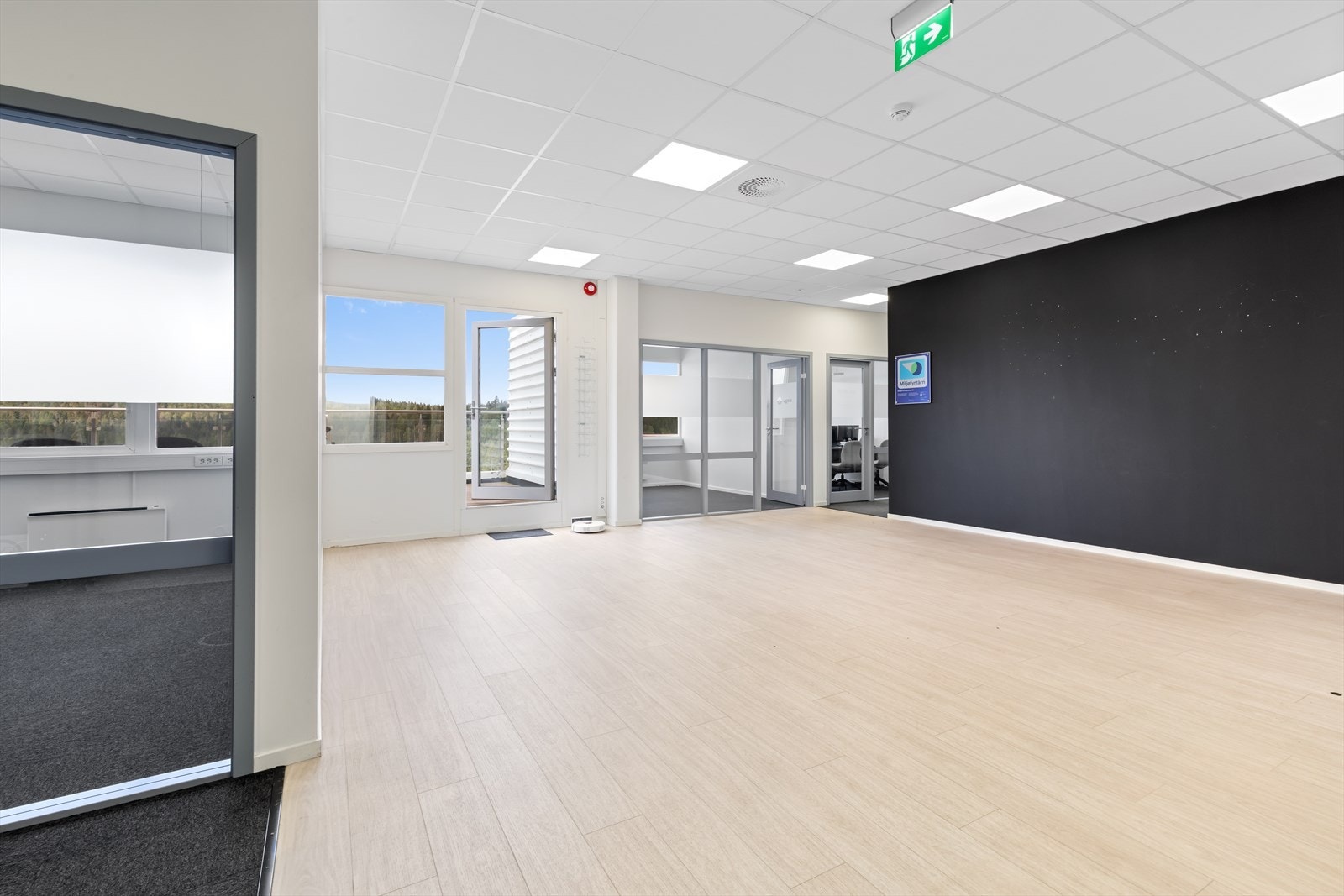 306407_3W1A0200.jpg Galleribilde