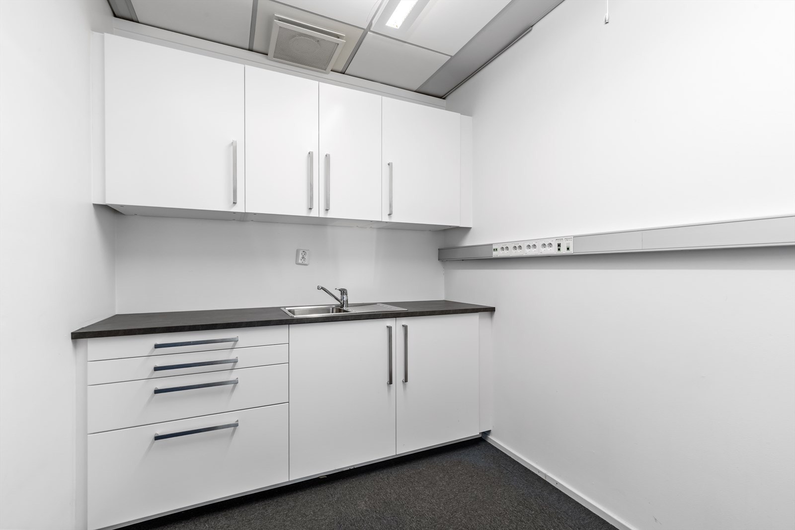 306407_3W1A0234-2.jpg Galleribilde