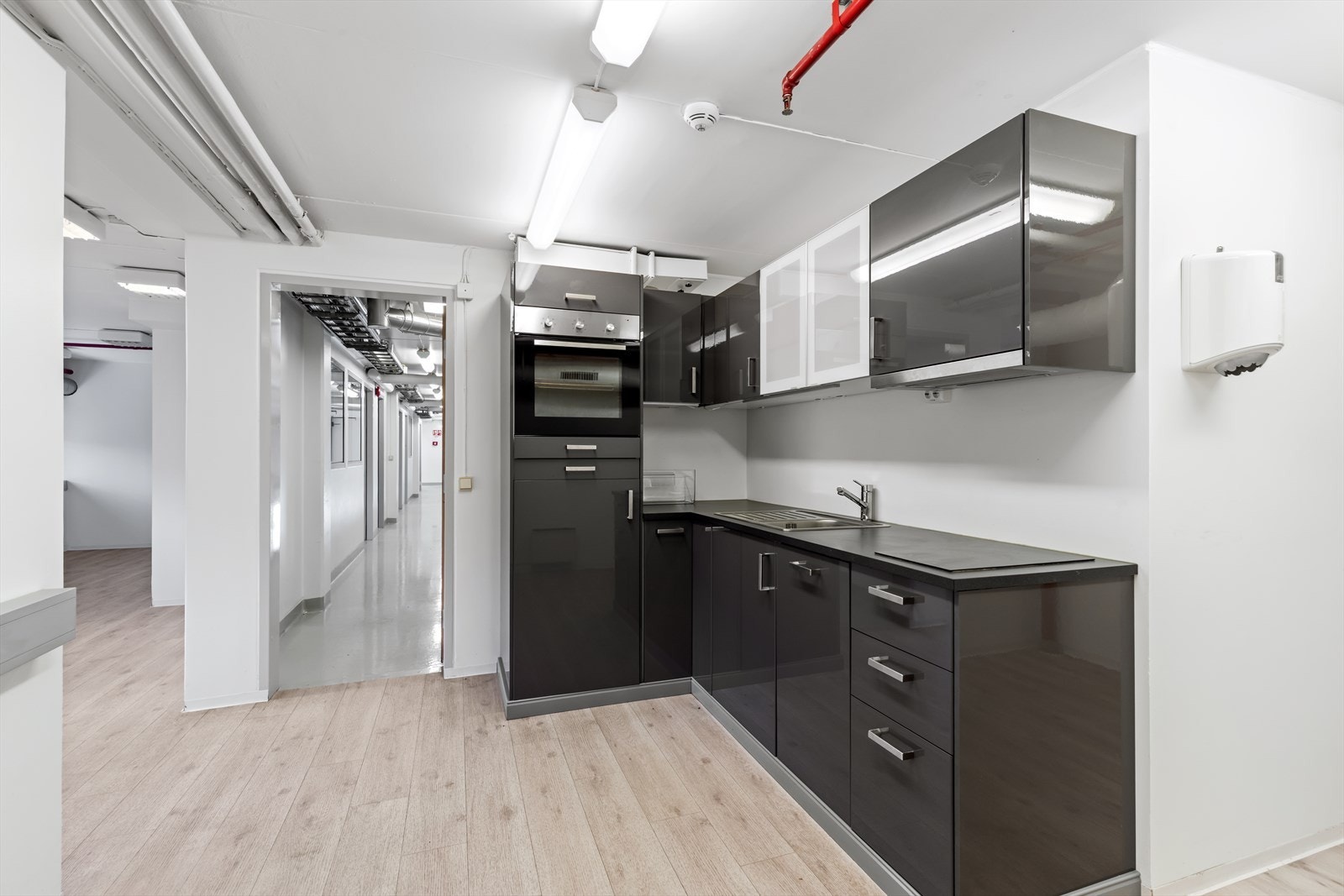 306407_3W1A0273-2.jpg Galleribilde