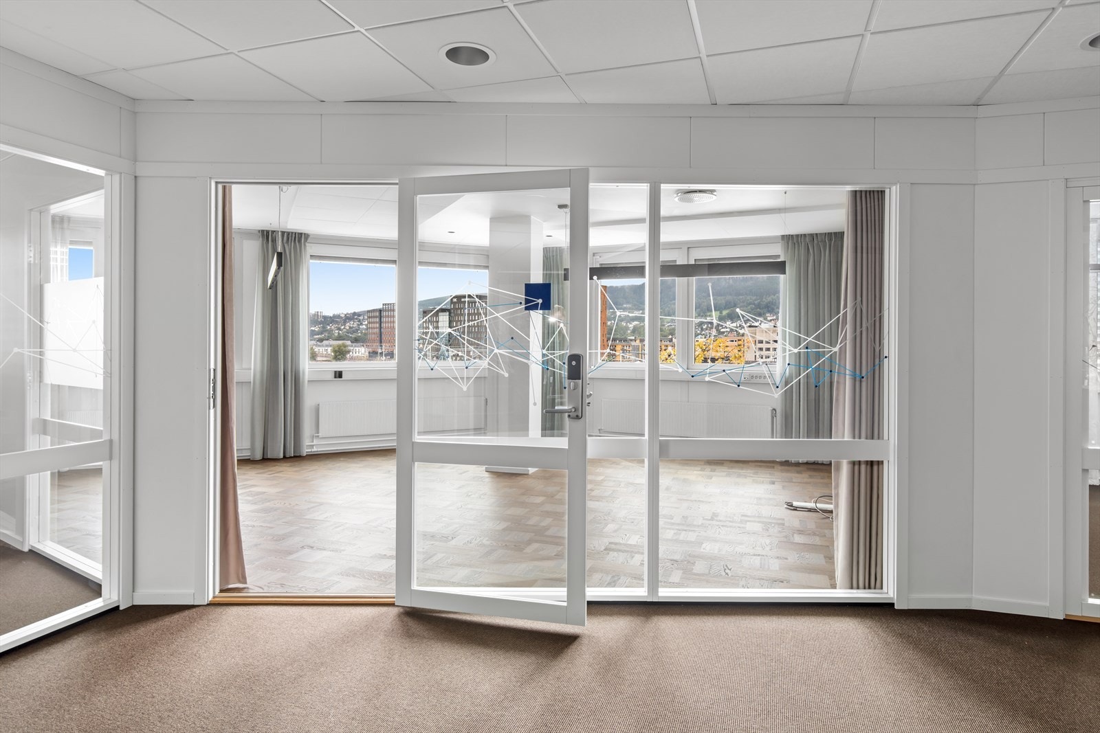 305531_3W1A9058.jpg Galleribilde