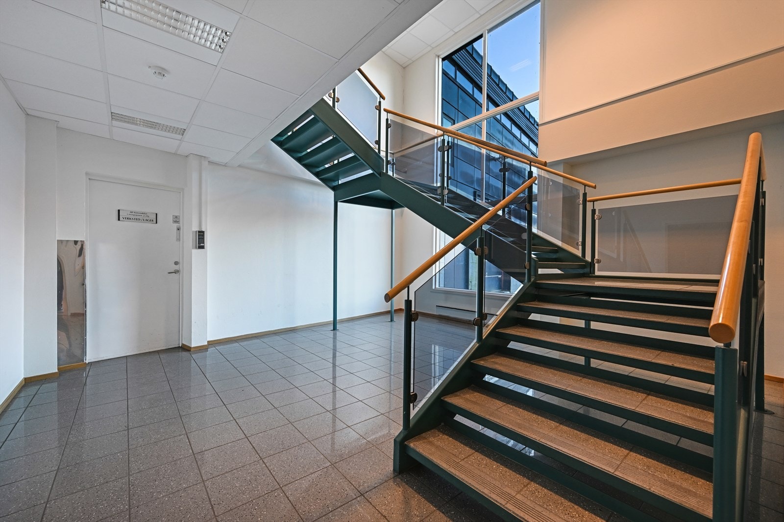 Trapp til 2. etg. Galleribilde