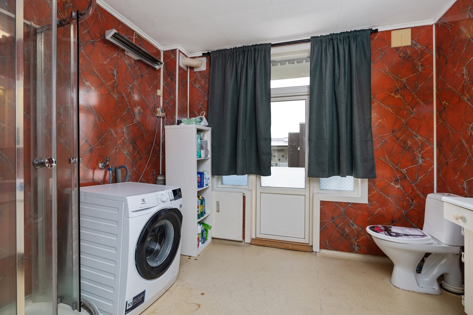 Eldre bad med moderniseringsbehov. Galleribilde