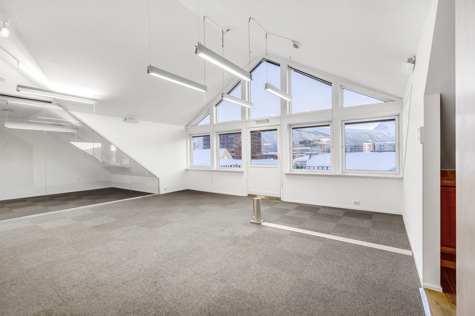 Oppdeling kan endres, overflater kan justeres Galleribilde