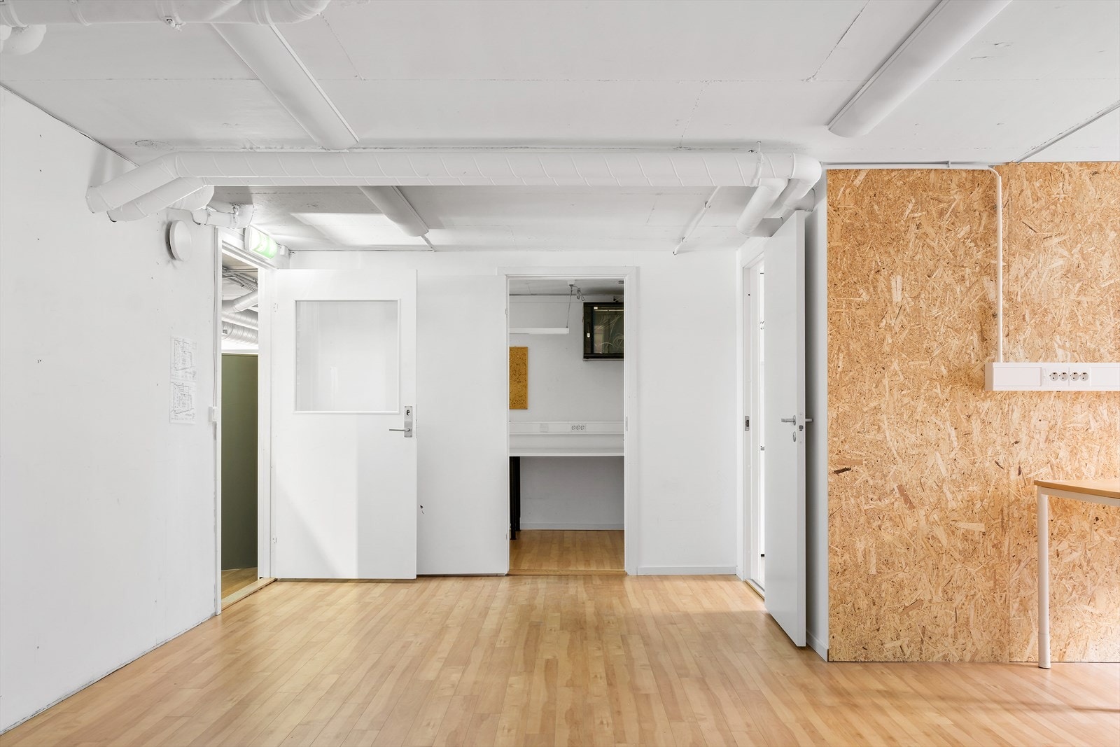 Inngang til arealet som benyttes til internt bruk Galleribilde