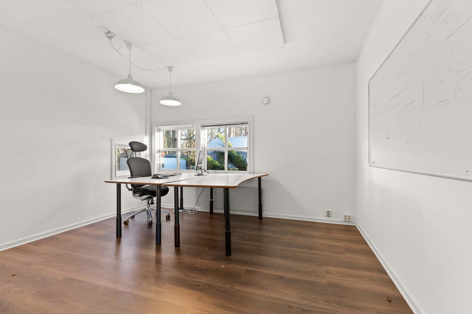 Kontor 1 etasje (UTLEID) Galleribilde