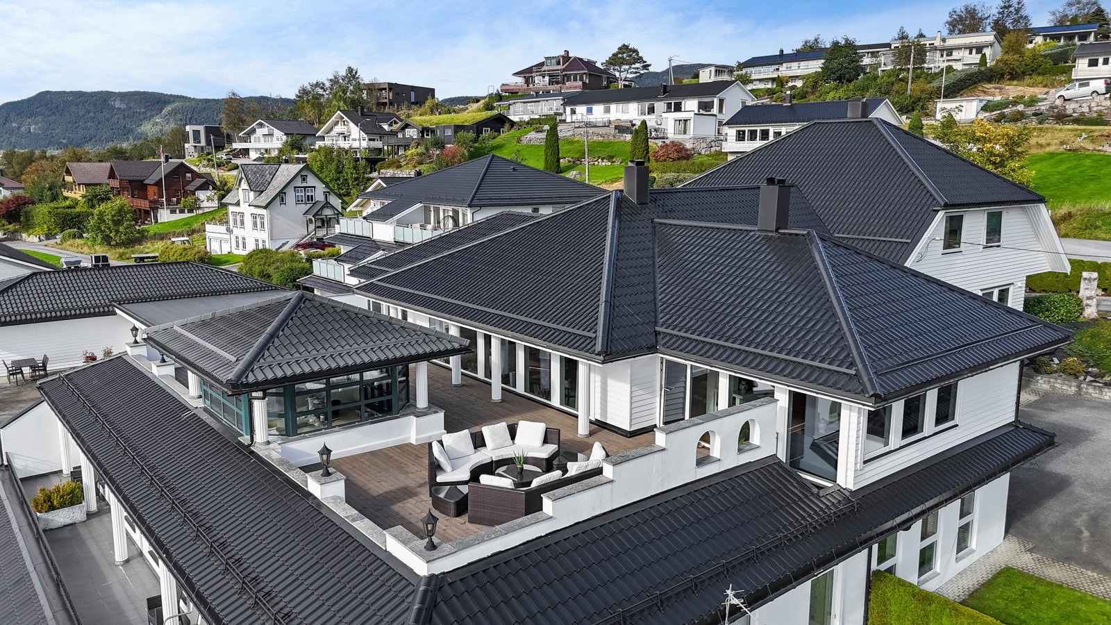 Dronefoto. Galleribilde