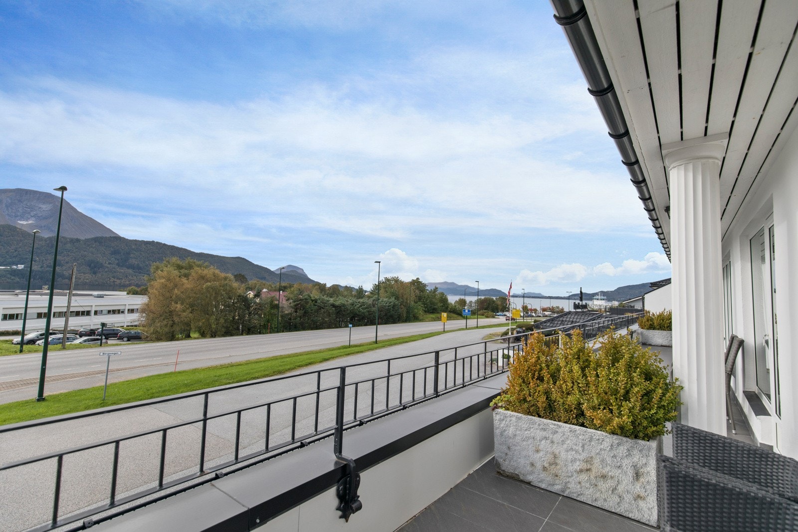 Terrasse. Galleribilde