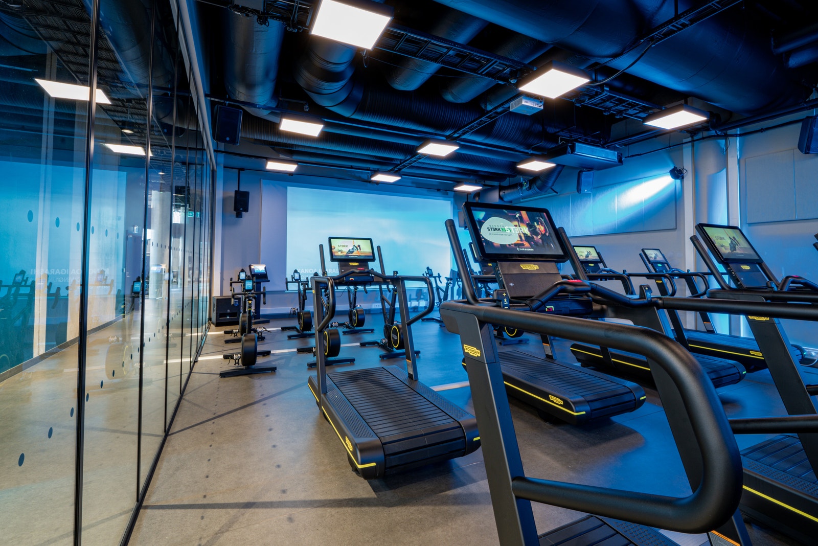 STERK HELSE sitt råeste senter ligger vegg i vegg Galleribilde