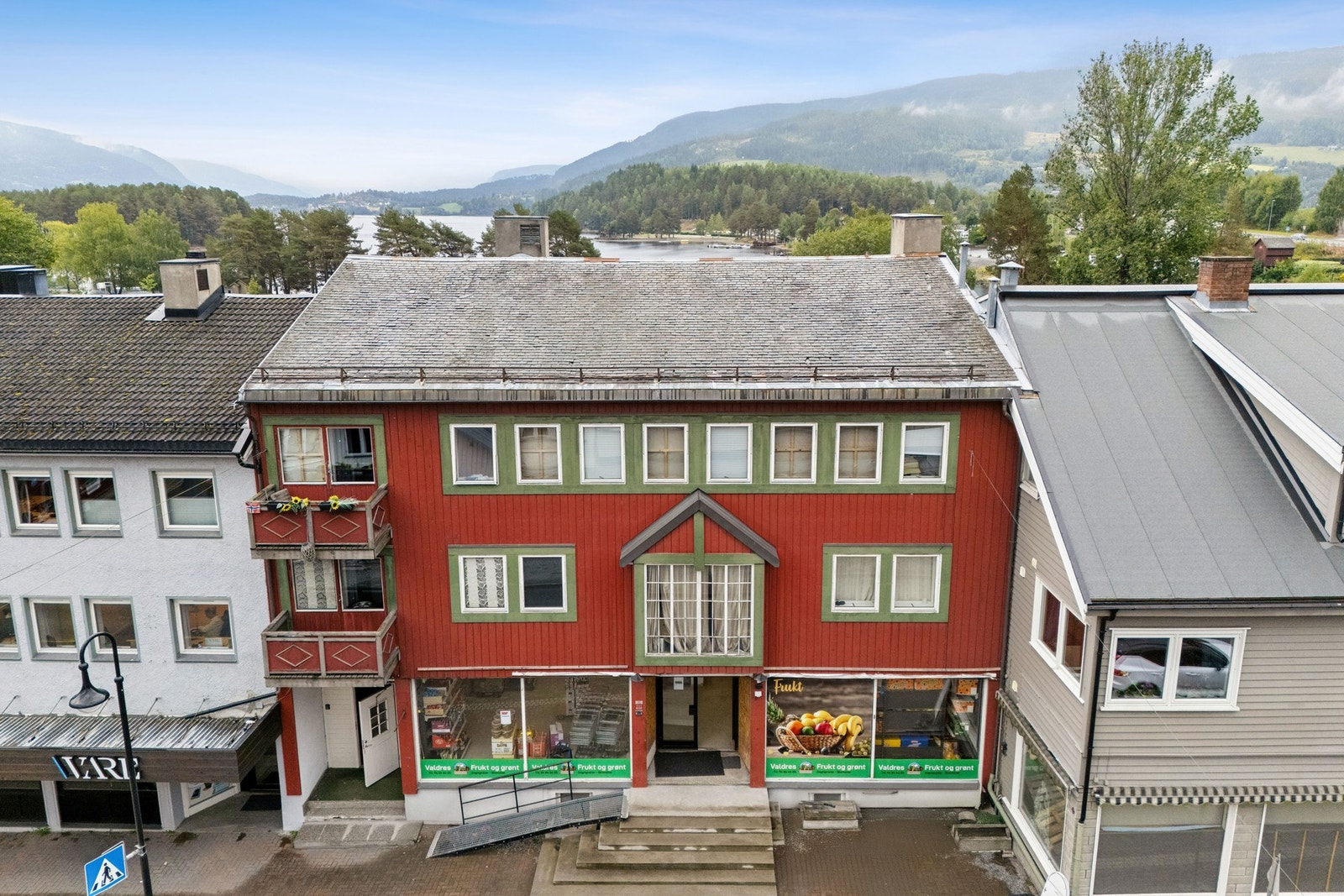 Romslig næringseiendom i Fagernes sentrum. Galleribilde