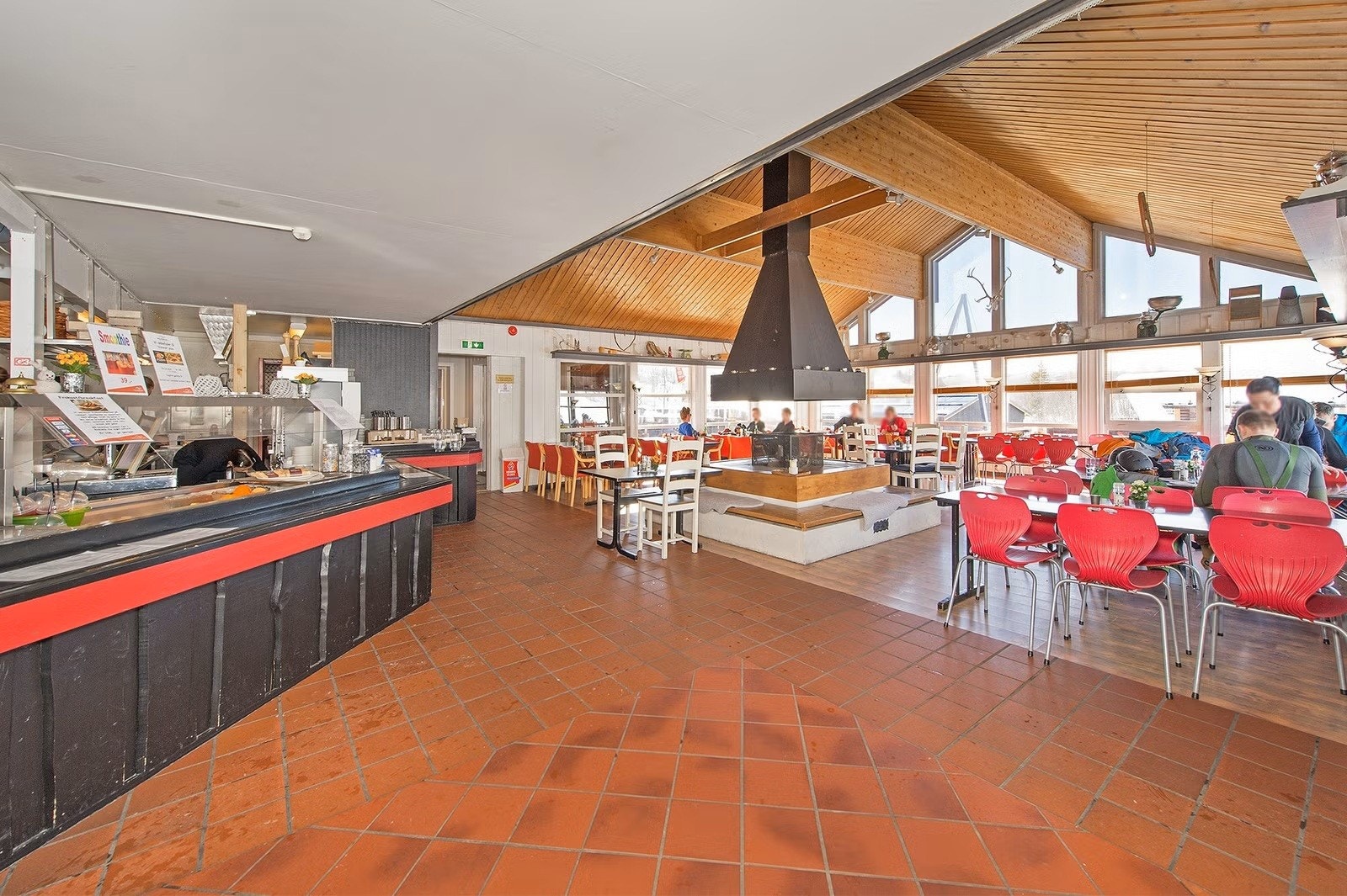 restauranten innvedig.jpg Galleribilde