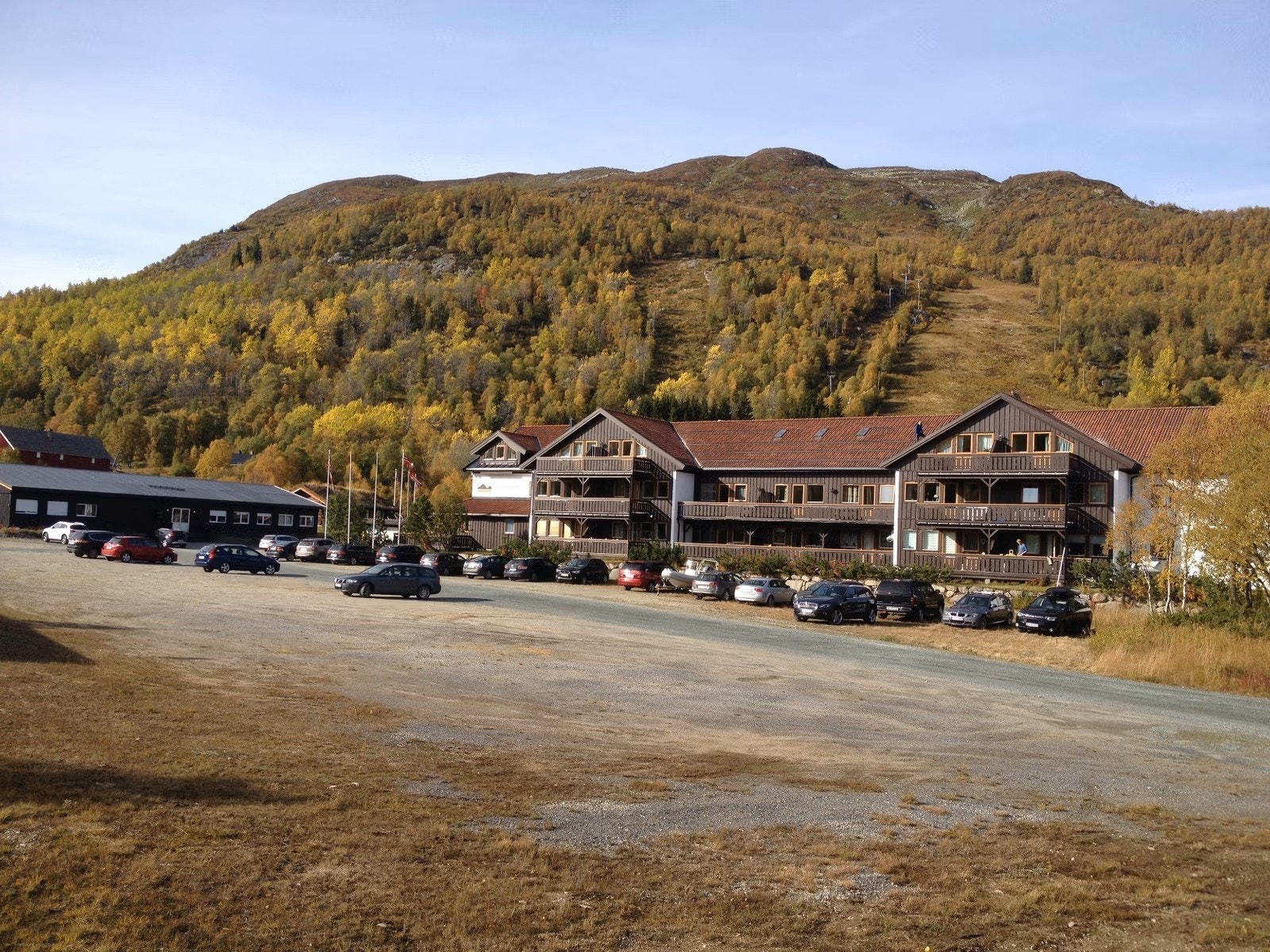 Tidlig høstbilde utvendig.jpg Galleribilde