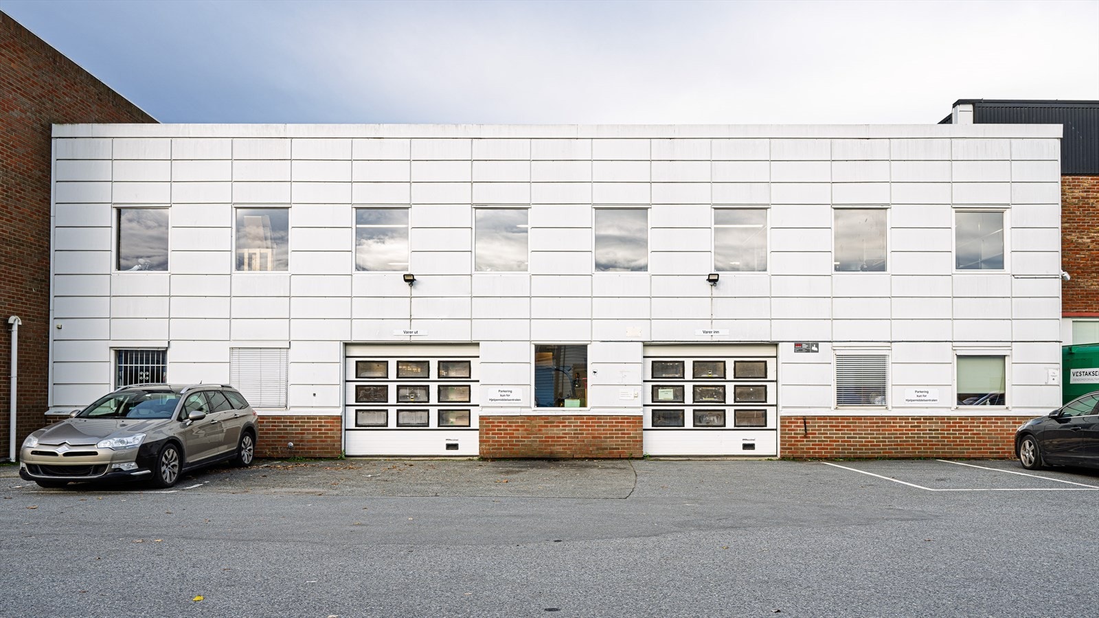 Kjøreporter inn til lager Galleribilde