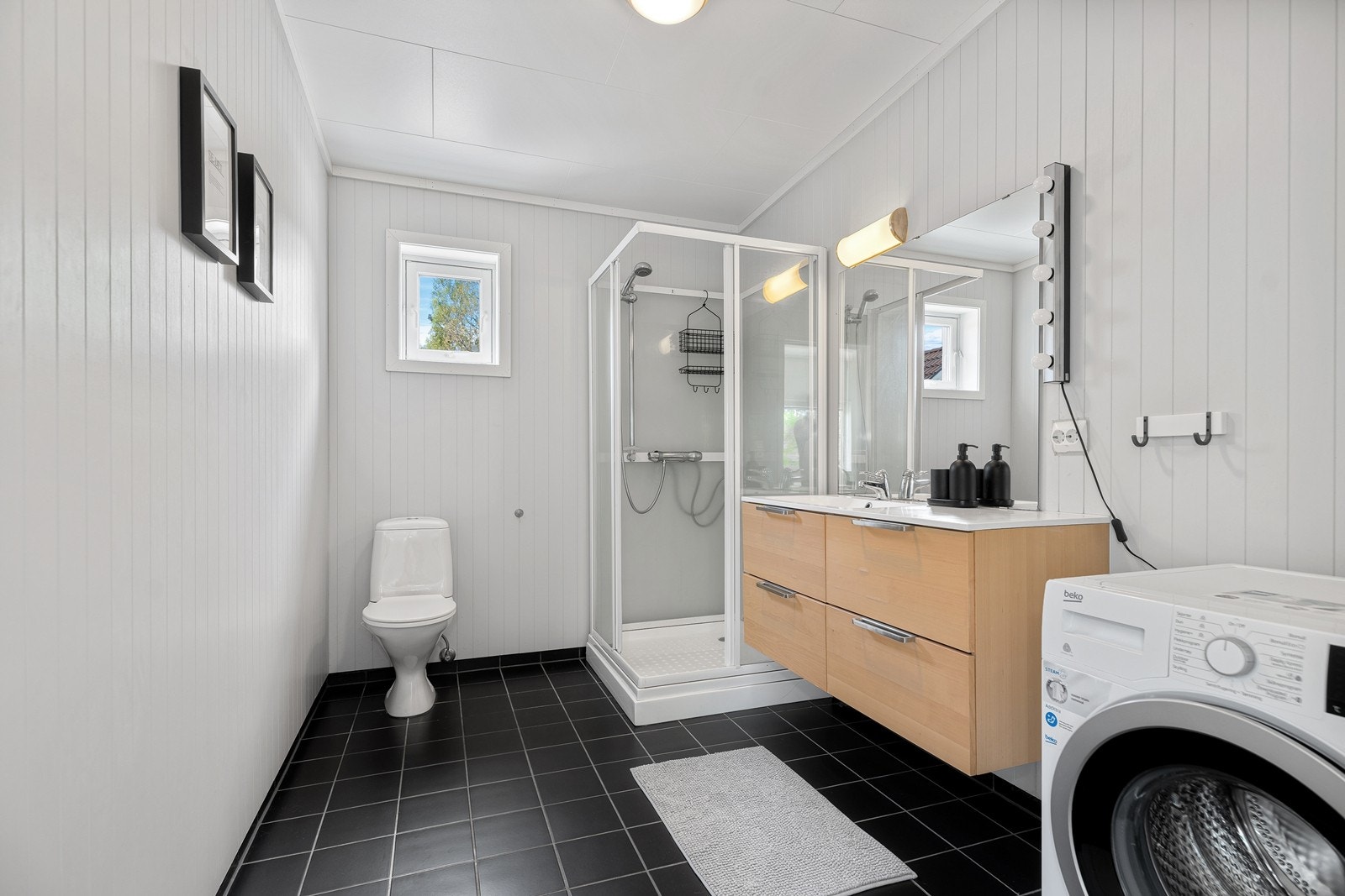 Badet i "leiligheten. Galleribilde
