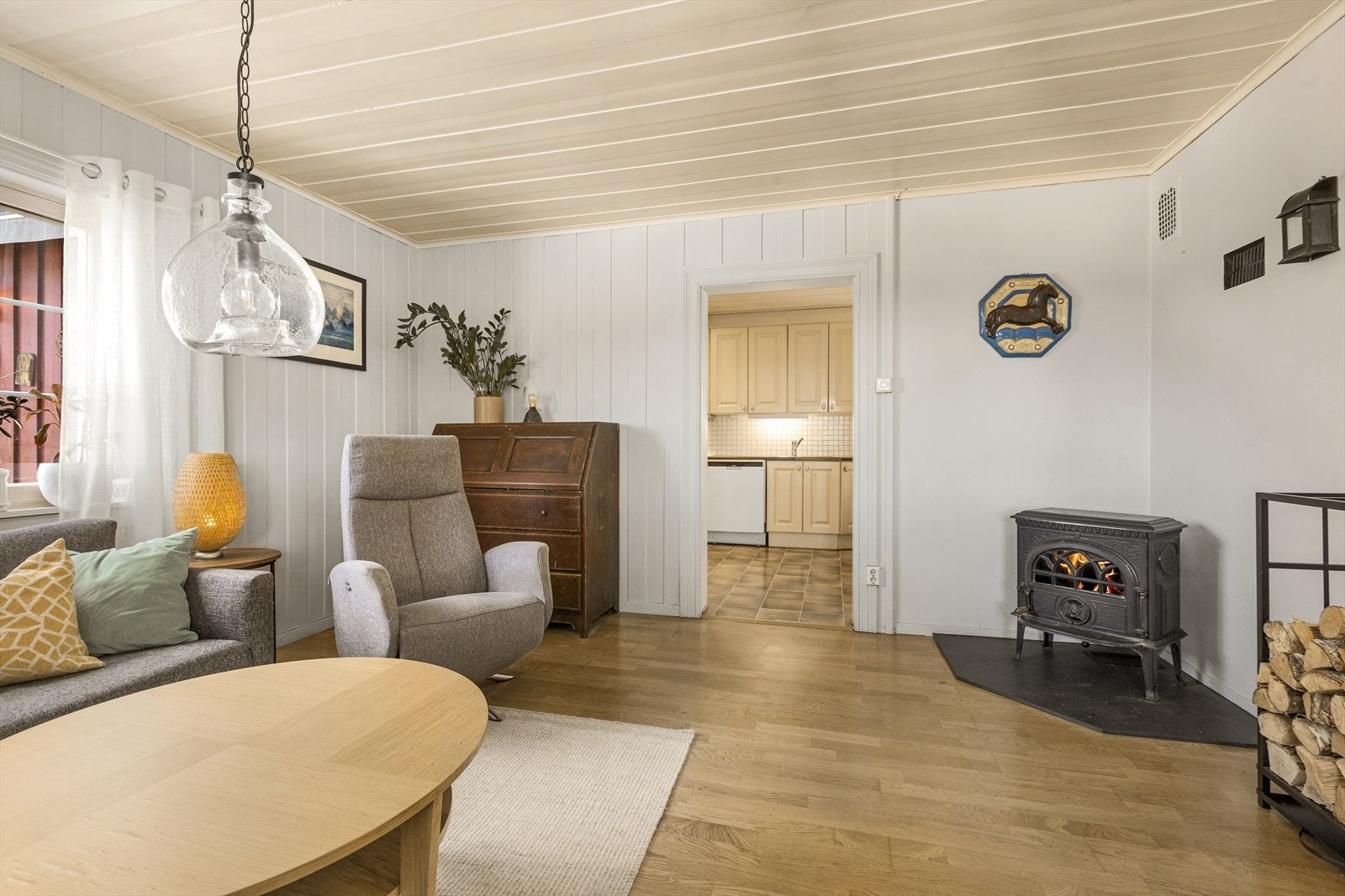 I første etasje finnes to stuer. Galleribilde