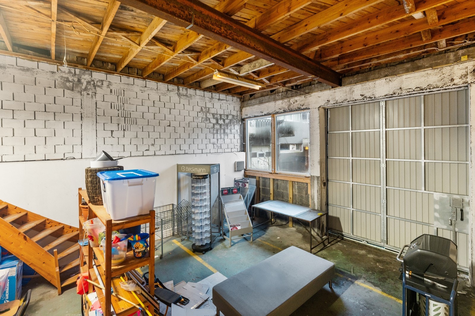 Ca. 4 meters takhøyde under drageren. Galleribilde