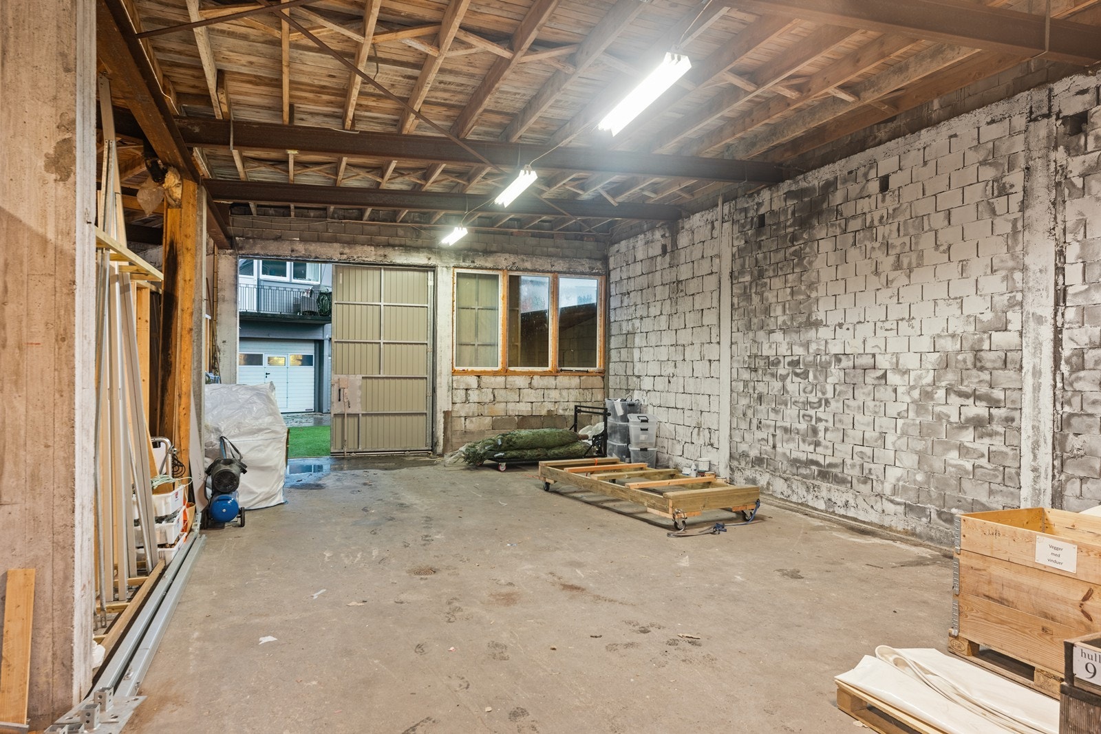 Bygningen har totalt 3 porter. Galleribilde