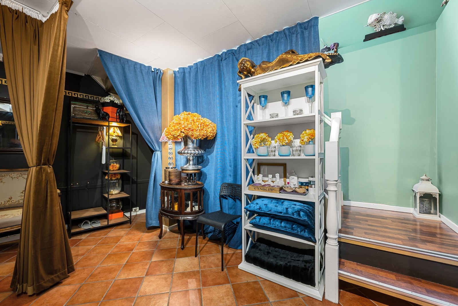 Behandlingsrom 2 i kjeller Galleribilde