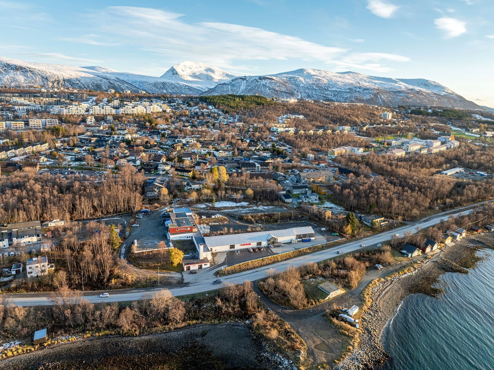 Plantasjen ligger sentralt plassert vest på Tromsøya Galleribilde