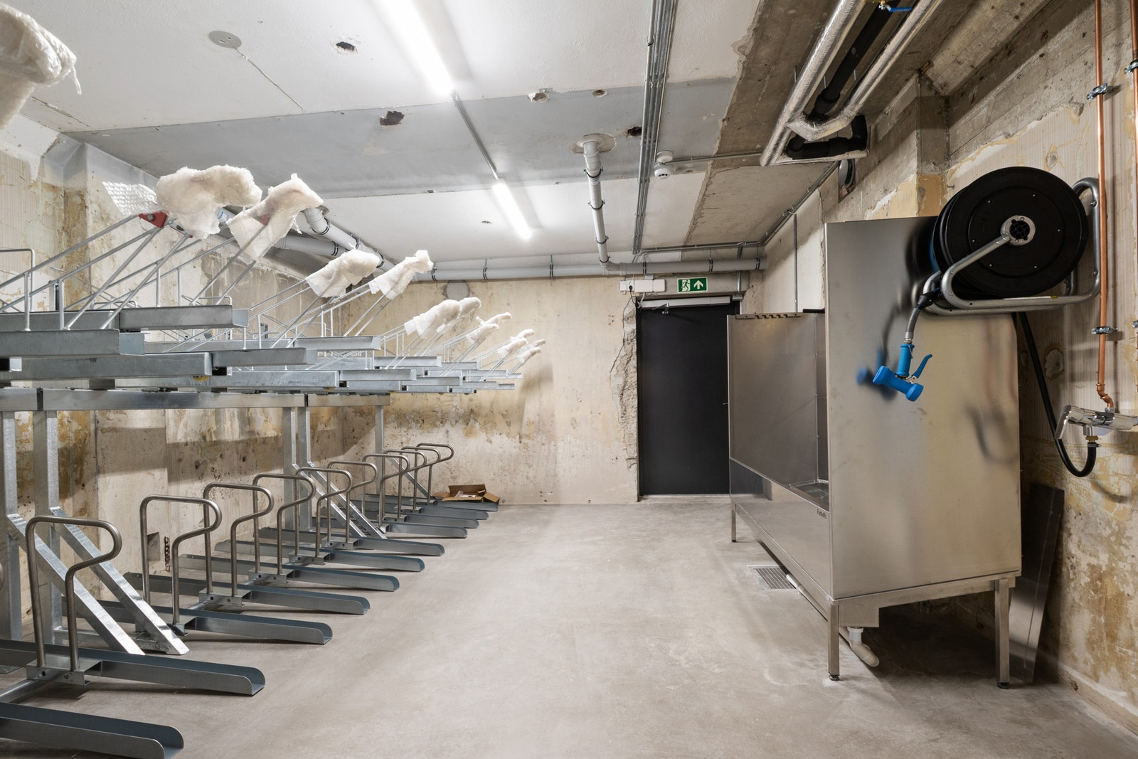 sykkelparkering med sykkelvask Galleribilde