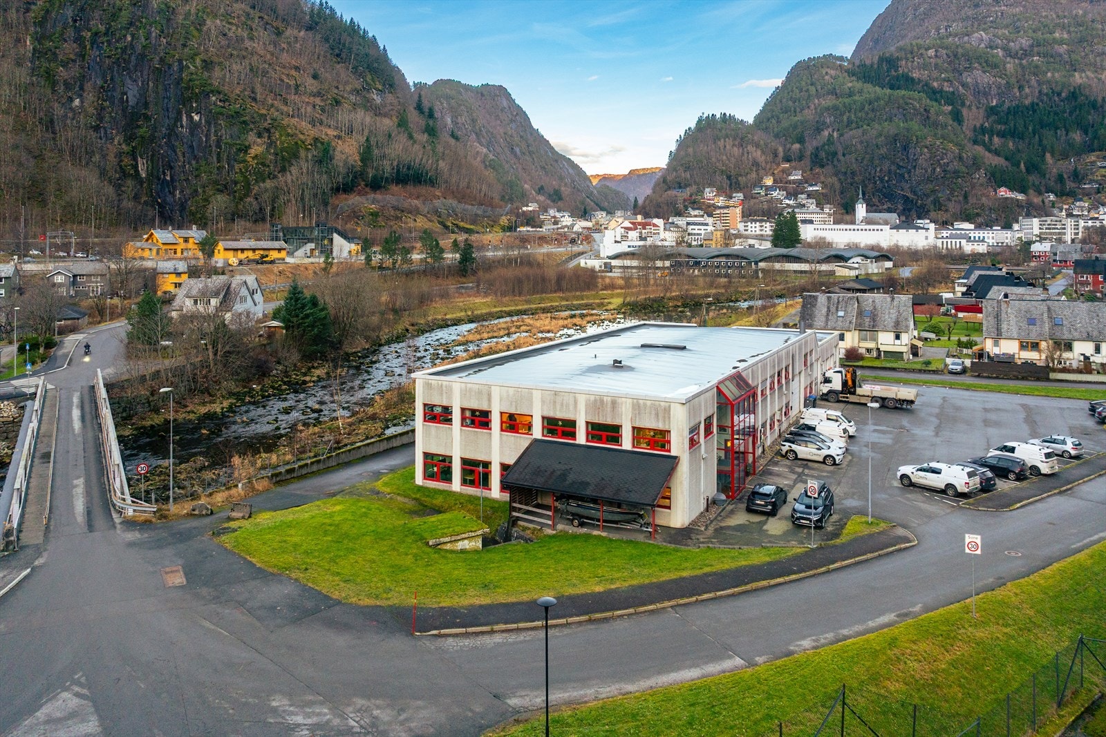 Drone-3.jpg Galleribilde