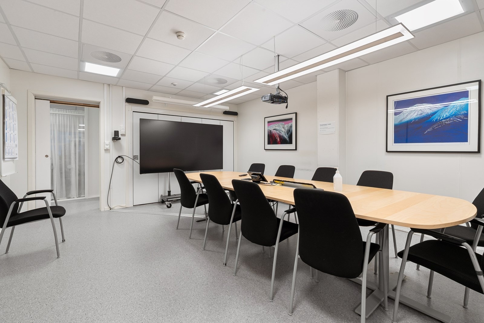 Interior-30.jpg Galleribilde