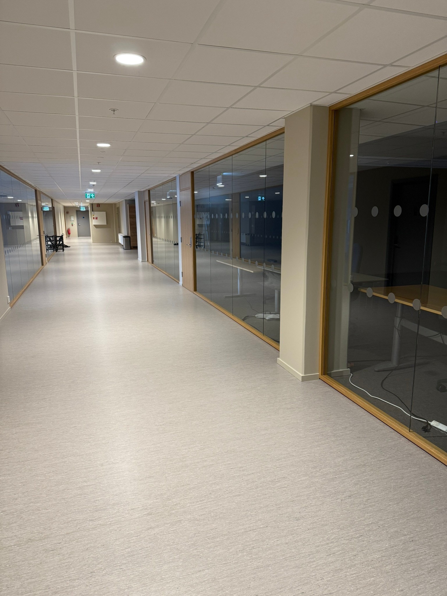 Bilder fra de faktiske lokalene - klare for rask overtakelse Galleribilde