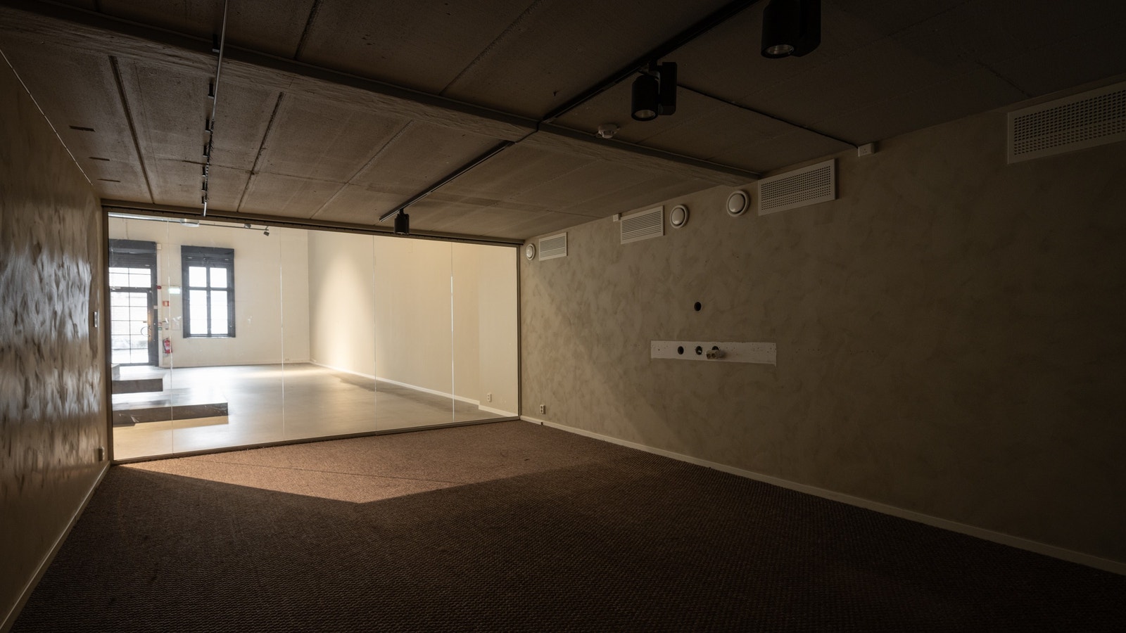 Møterom/rom under mesanin Galleribilde