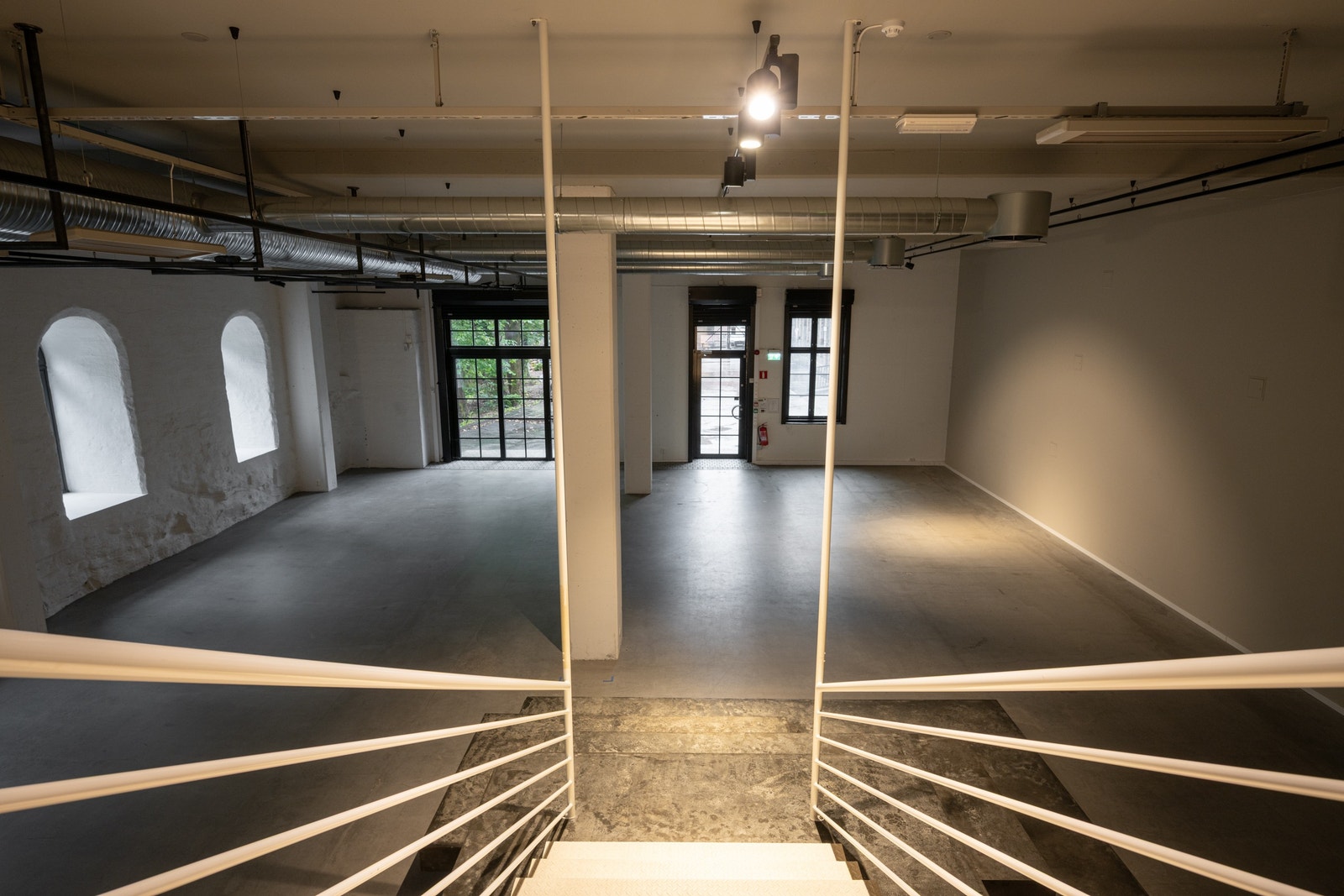 Trapp fra mesanin Galleribilde